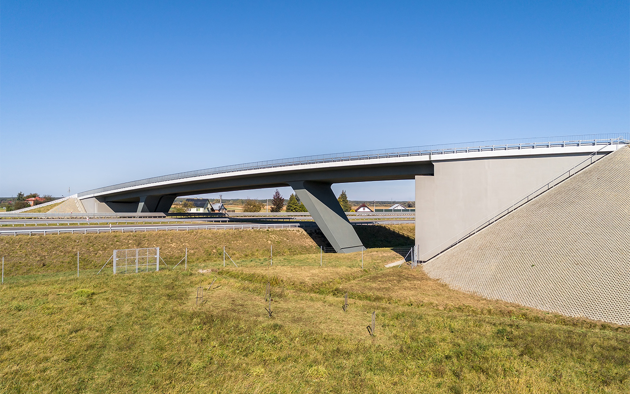 73 obiekty mostowe na autostradzie A4 Rzeszów – Jarosław